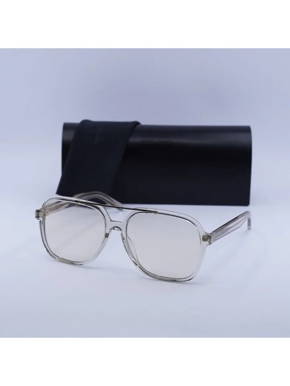 Saint Laurent authentic saint